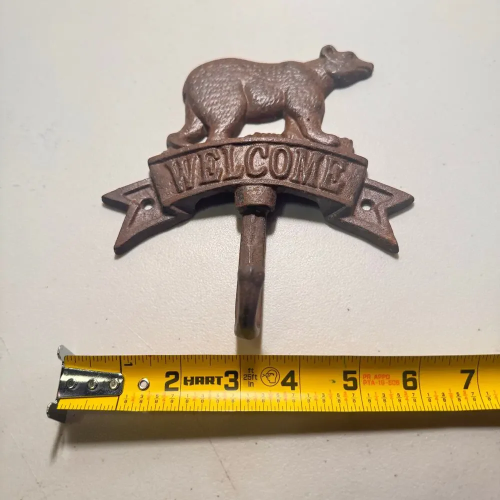 Cast Iron Bear With Hook Wall Mounted Welcome Sign Excellent Condition